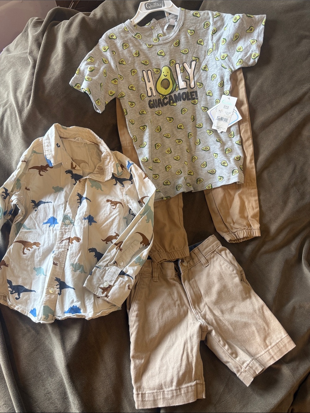 Boys clothing bundle. (Shirt/button down/pants/shorts) size 4T.